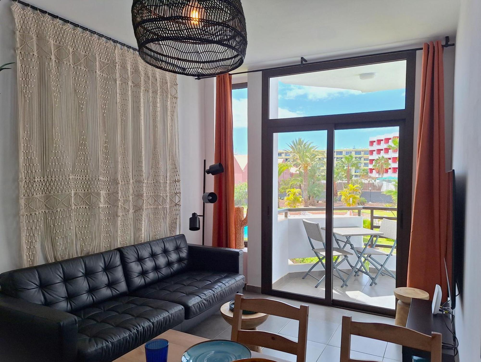 Stylish 2-bedroom Yumbo Vakantiehuis
